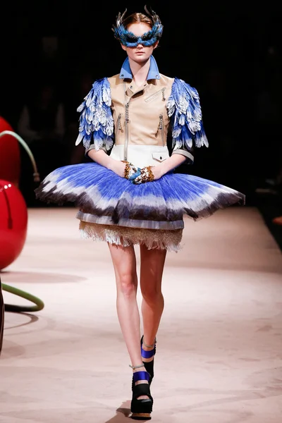 Look 35